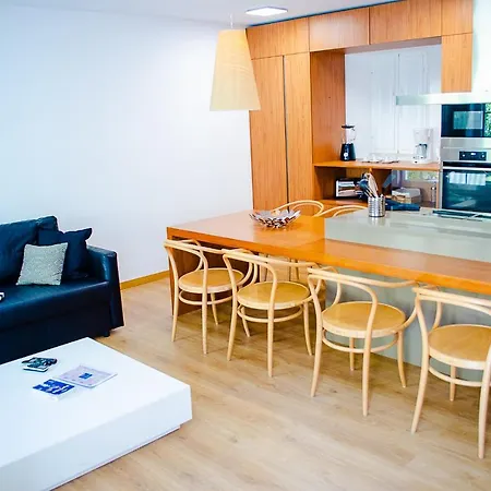 Apartment Lovely Triplex In Estoril